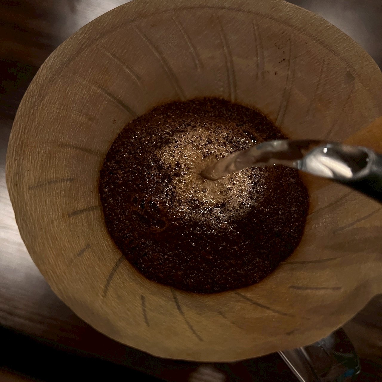 コーヒーとケーキのテーブル